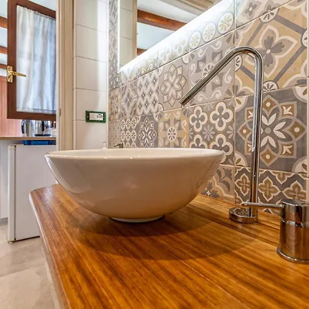 La Stanza Di Vali * سبرلونغا